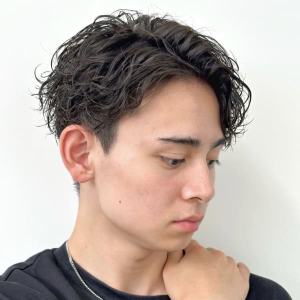 大人の色気耳掛けハーフバックスタイル