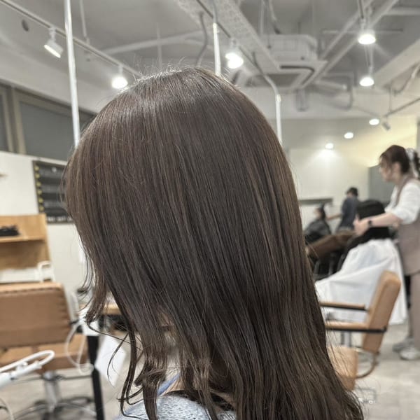 透明感抜群!つやつや暗髪スタイル