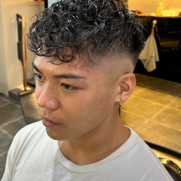 刈り上げフェードカット×束感ツイストスパイラルパーマ【札幌】