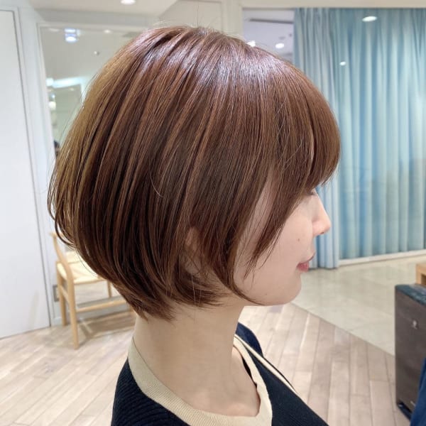 ひし形シルエットの大人美人ショート