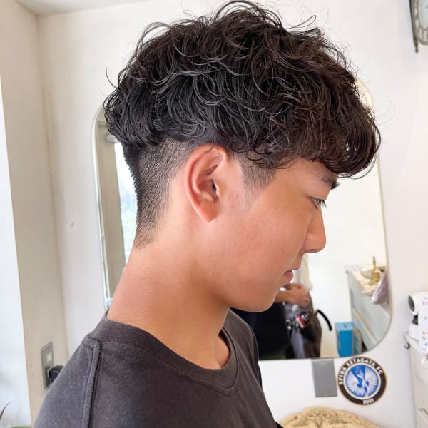 刈り上げツーブロックマッシュショートツイストスパイラル30代