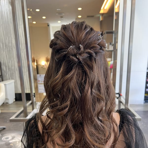 大人気ハーフアップ|RAIN　hair&beauty神戸三宮