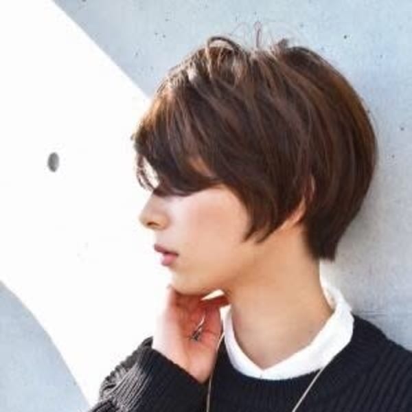 シンプルなモードショートボブ