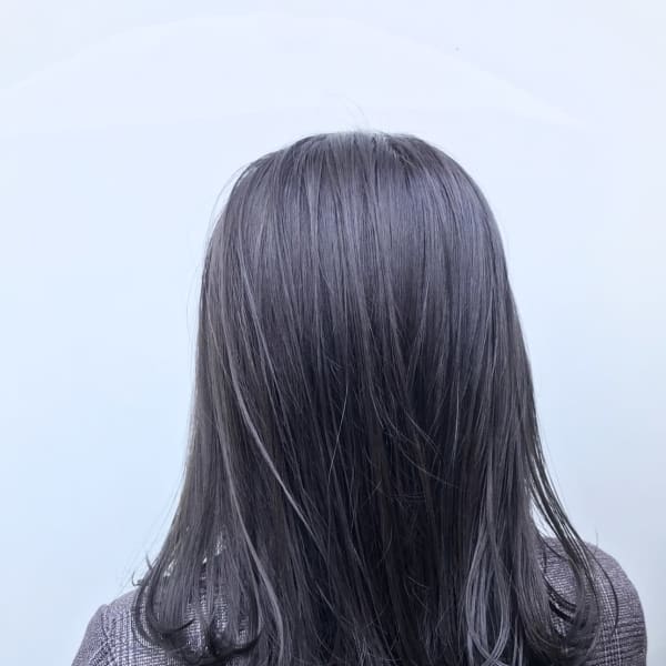 ダークグレージュ