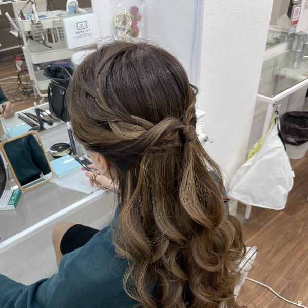 編み込みハーフアップ