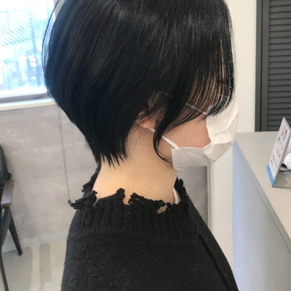 ショートボブ(前下がりショートボブ.ハンサムカット)|Loob. TOKYO