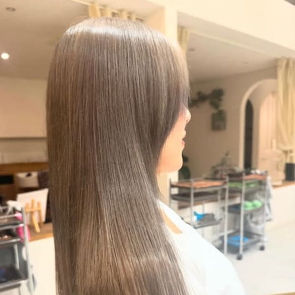 ストレートロングヘアーダブルカラー