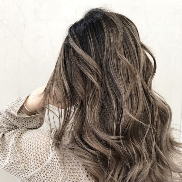 10代20代★大人かわいいダブルカラーブリーチミルクティーカ|QUALIS 赤塚店