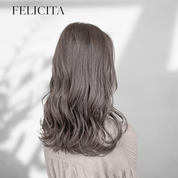 【FELICITA】透け感外国人風×グレイアッシュ