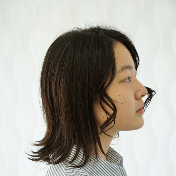 かっこかわいい 前髪なし 黒髪 ミディアムレイヤー
