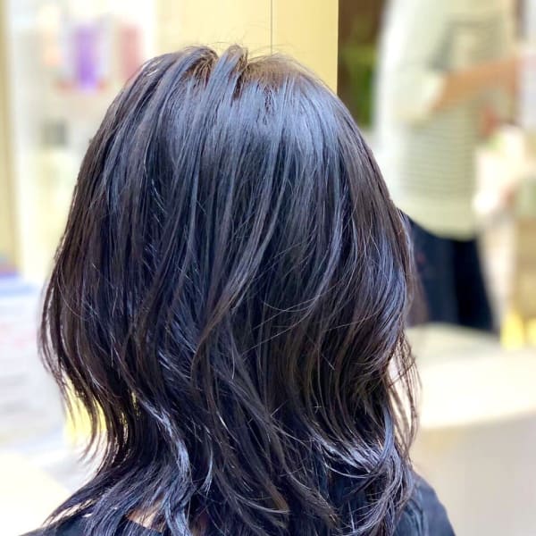 10代20代30代/大人可愛い/派手髪ブリーチネイビーブルー|QUALIS 赤塚店