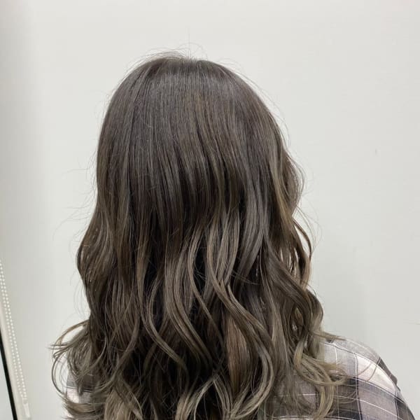 グレージュカラー