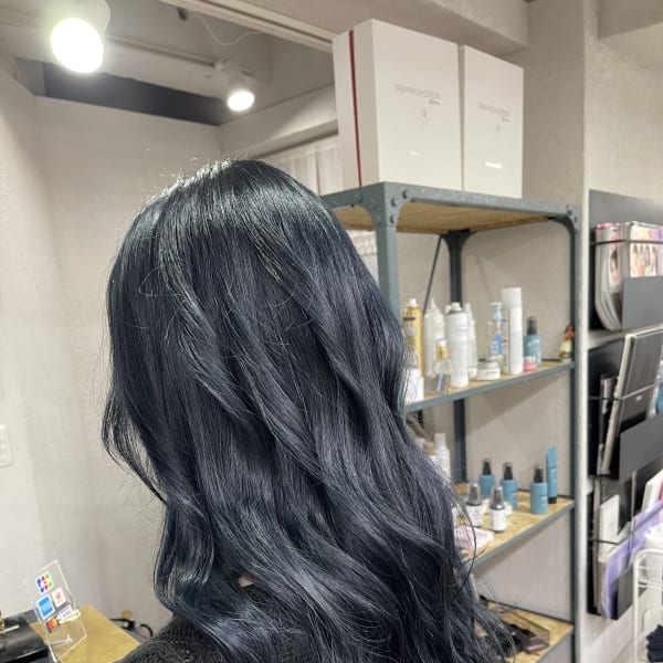 ブルーブラックロングイルミナカラー10代20代30代