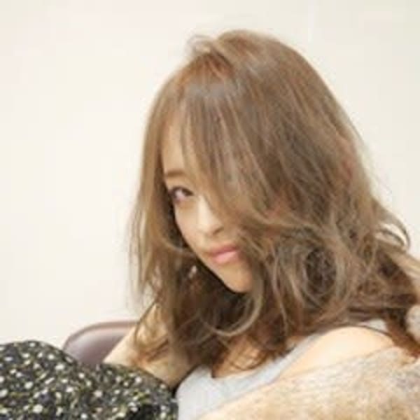 キュートなエアリーニュアンスカール|美容室クラフト 印西西の原店