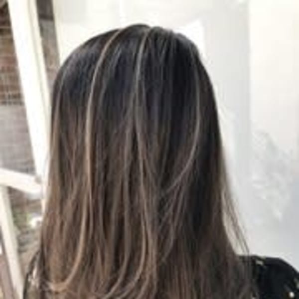 バレイヤージュ×グレージュ