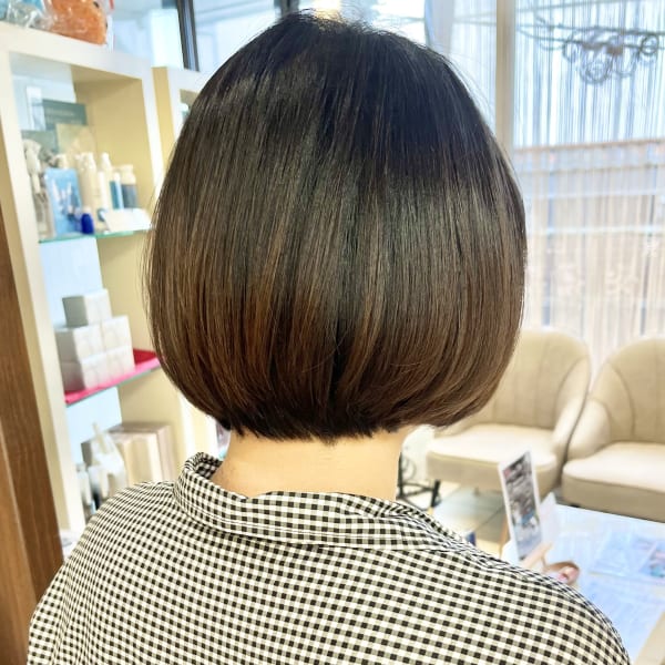 大人美人ワンカール小顔補正立体カットうるツヤ艶感前髪