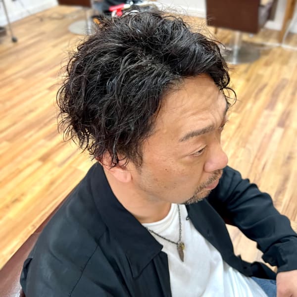 大人タテ落ちスパイラルパーマ