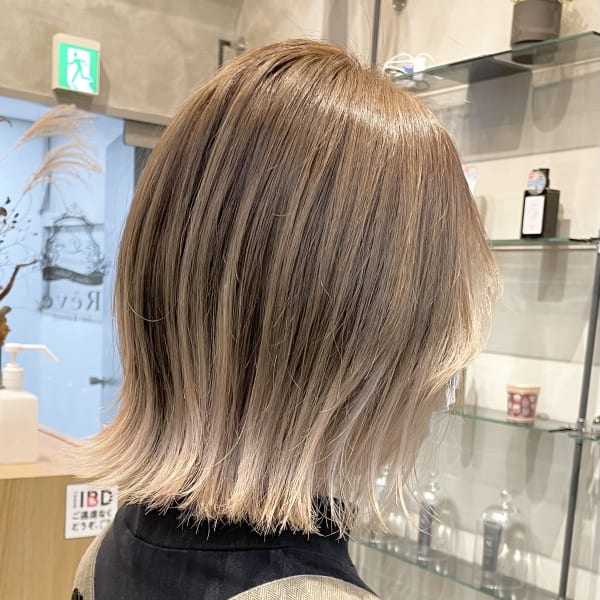 グラデーション バレイヤージュ ハイライト ケアブリーチ