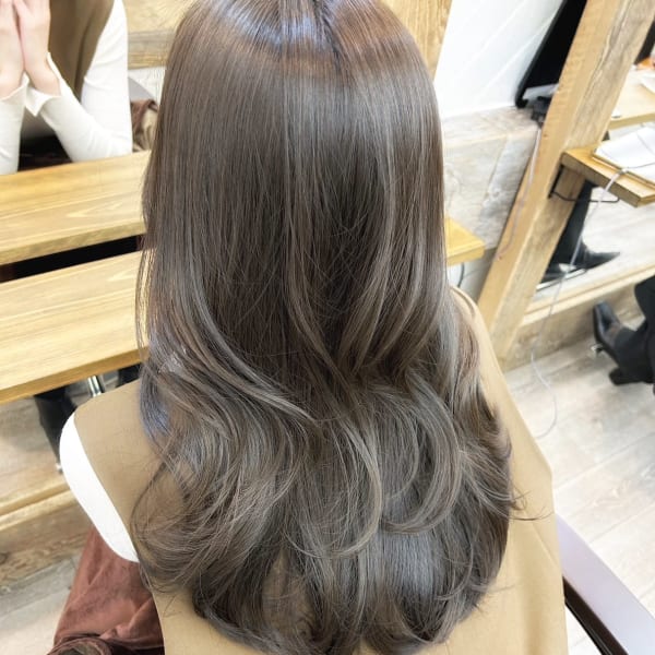 髪質改善トリートメント艶髪ベージュさら艶ストレートロング