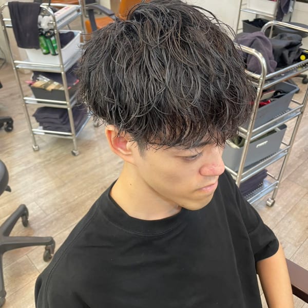 メンズカット爽やか刈り上げマッシュ波巻きパーマ