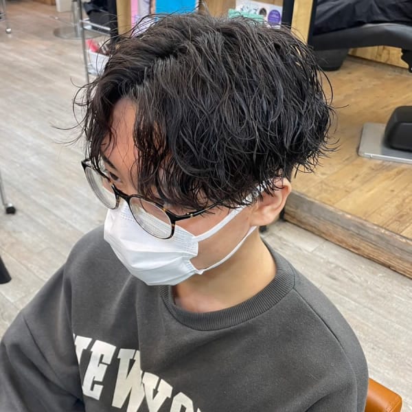 メンズカット爽やかセンターパートマッシュ波巻きパーマ