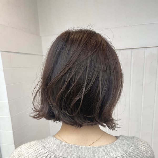 レイヤーワンレンボブグレーベージュアッシュ前髪パーマ