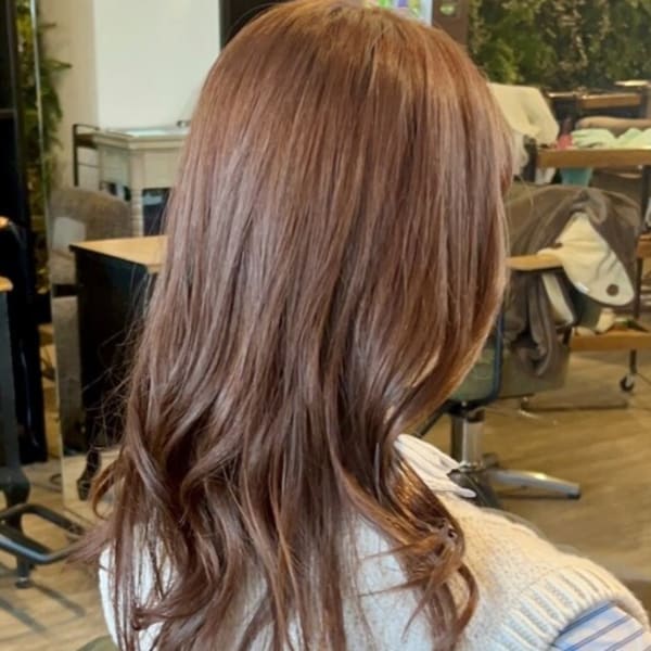 ピンクベージュ