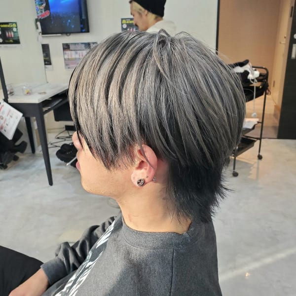 シルバー×黒のメンズデザインカラー