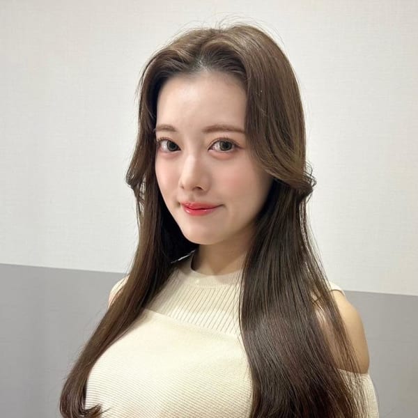 《韓国ヘア》韓国風顔周りエギョモリ×ストレート