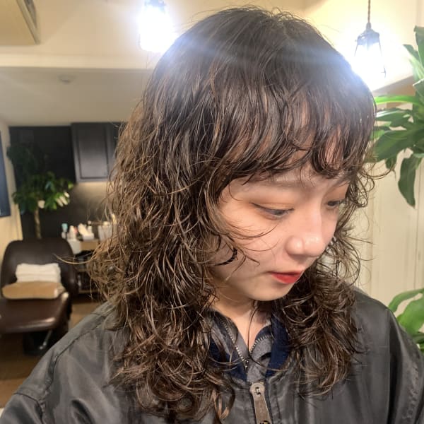 顔まわりレイヤーパーマ