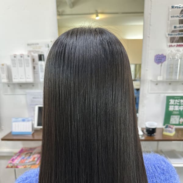 髪質改善の美髪矯正でクセ毛ももサラツヤに♪