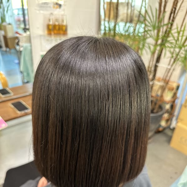 ロングボブこそサラツヤが大事ですね♪