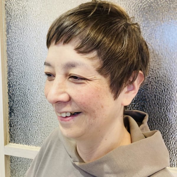 ハイトーンベリーショート