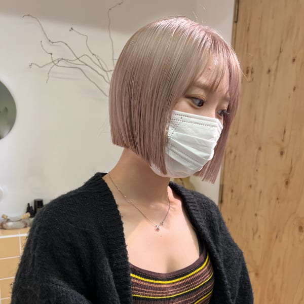 パツっとラインボブ_こなれミディ_ハイトーン_20代30代