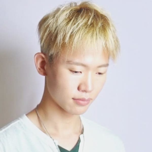 ハイトーンブリーチメンズツーブロック