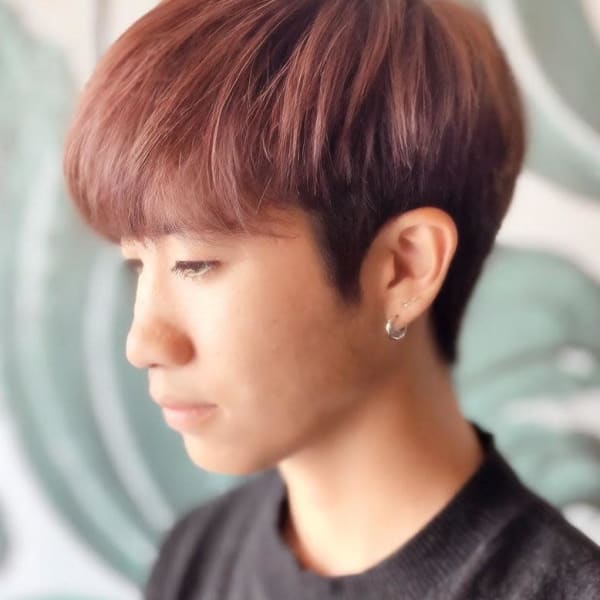 刈り上げマッシュピンクブラウン秋スタイル