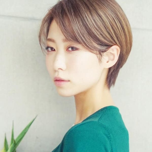 丸みショート大人ツヤ感ハイライト