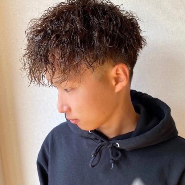 メンズパーマ　ツイストスパイラル　デザインカラー　ブラウン