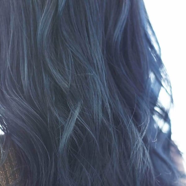 ブルーブラック