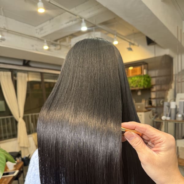 Mois 髪質改善/白髪染め/ハイライト/ヘッドスパ/縮毛矯|Mois 仙台