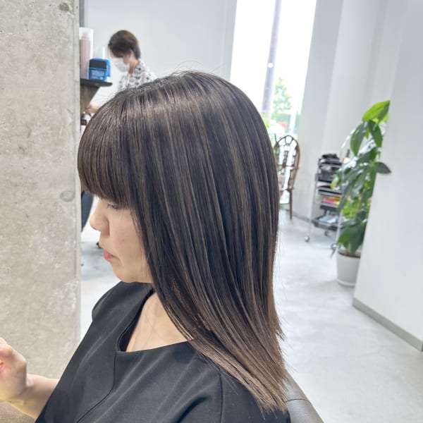 根本を染めないハイライト