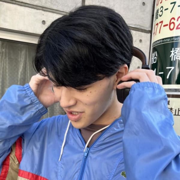 癖毛の方へも美しいセンターパート