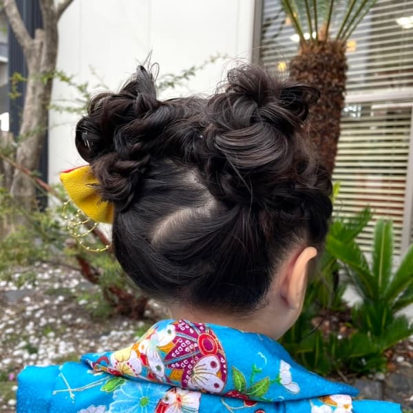 キッズ ヘアセット ツインお団子 編み込み ダークカラー
