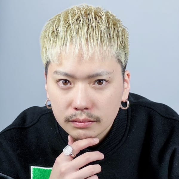 長めクロップストレートショート