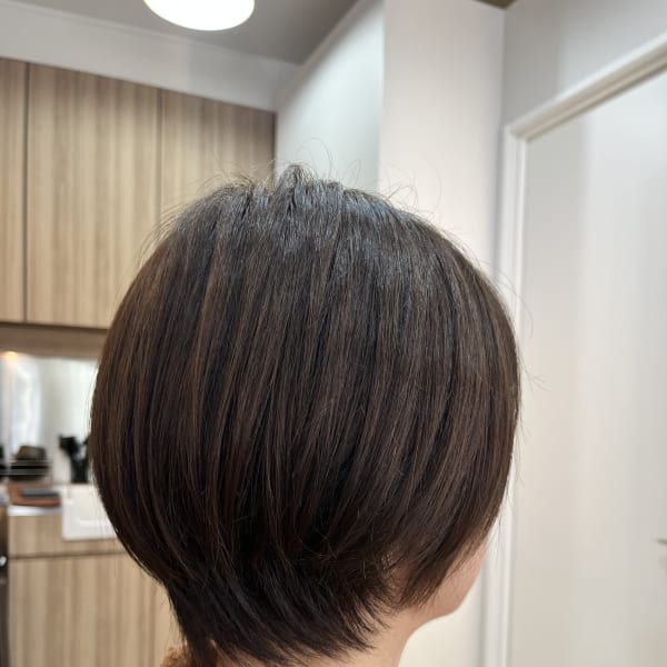 赤みを抑えたアッシュ系カラーのショートスタイル☆|Beauty Salon Link