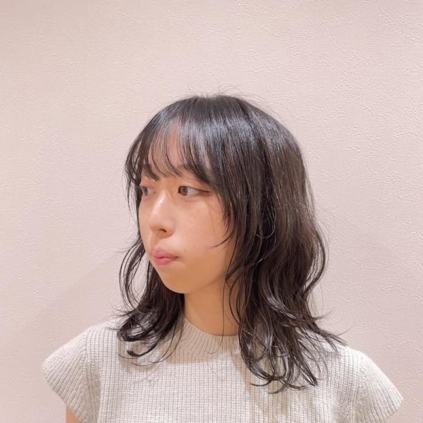 レイヤーカット/ウルフカット/ヨシンモリ巻き/コテ巻き