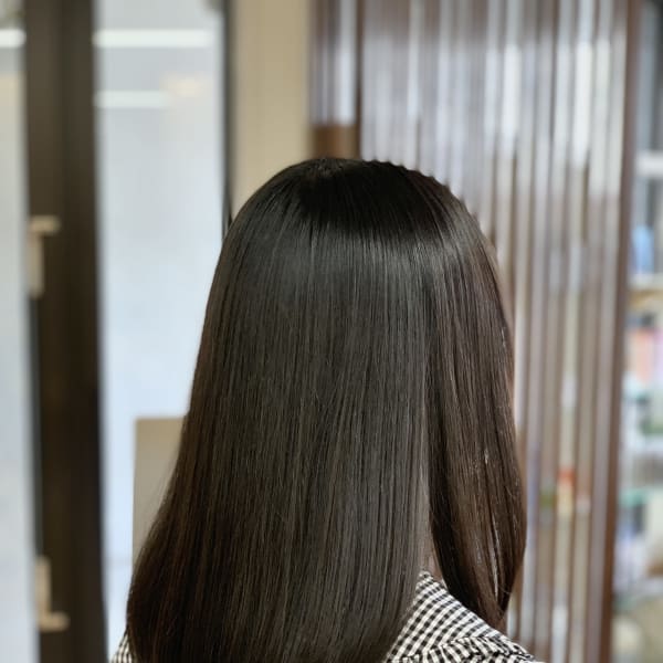 20代30代40代髪質改善トリートメント艶感ストレート透明感|QUALIS 上福岡店