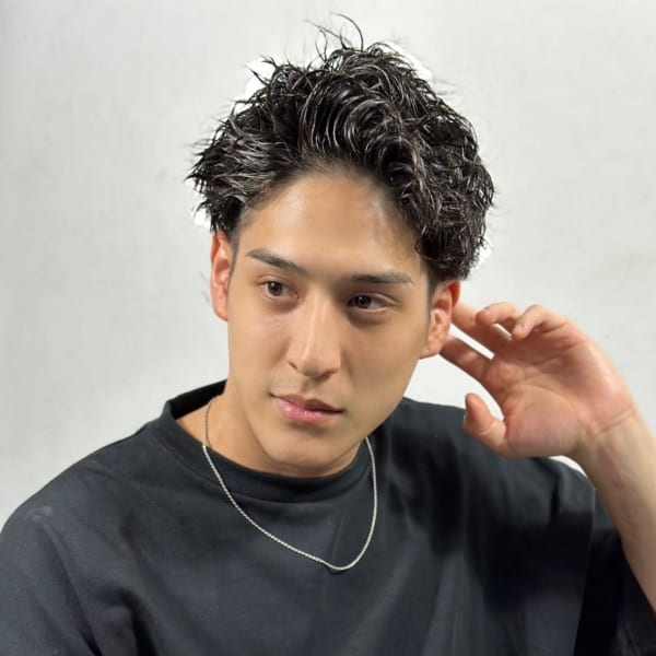 メンズパーマツイストスパイラルビジネスヘアベリーショート