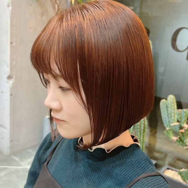 ショートボブ　チェリーブラウン　髪質改善　艶髪酸性ストレート