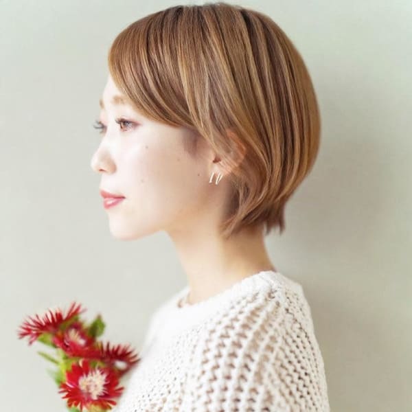 大人刈上げ丸みサイドパートショート20代30代40代